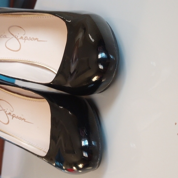 Jessica Simpson heels - Picture 2 of 4